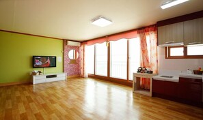 Room (B Narsha) - Greet Road (Buan)