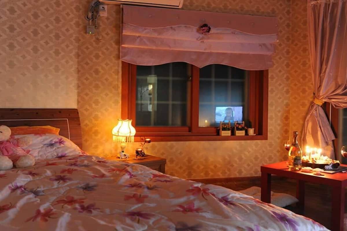 Room (Lavender&Rosemary)