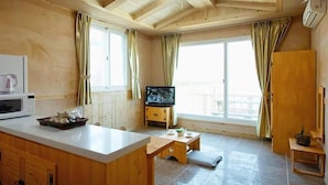 Room - Red Clay Flat Stone (Namhae)