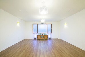 Room (Mara-do) | 5 bedrooms - Thedream (Seogwipo)