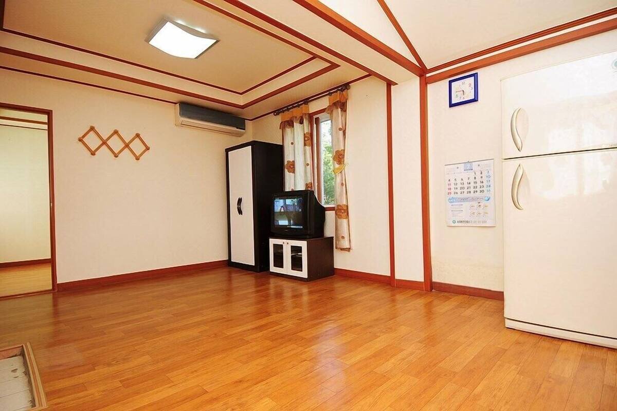 Room (Sun light)