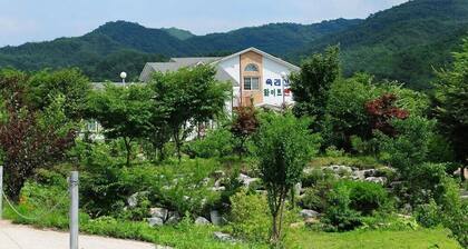 Songnisan Mountain White