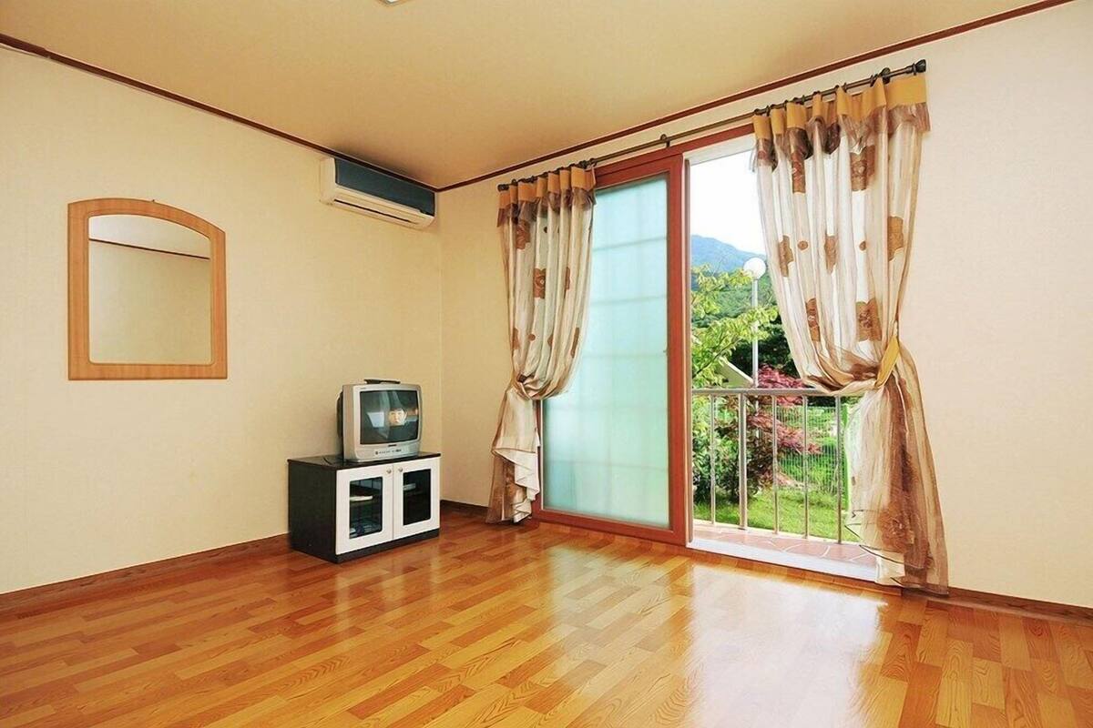 Room (Sky)