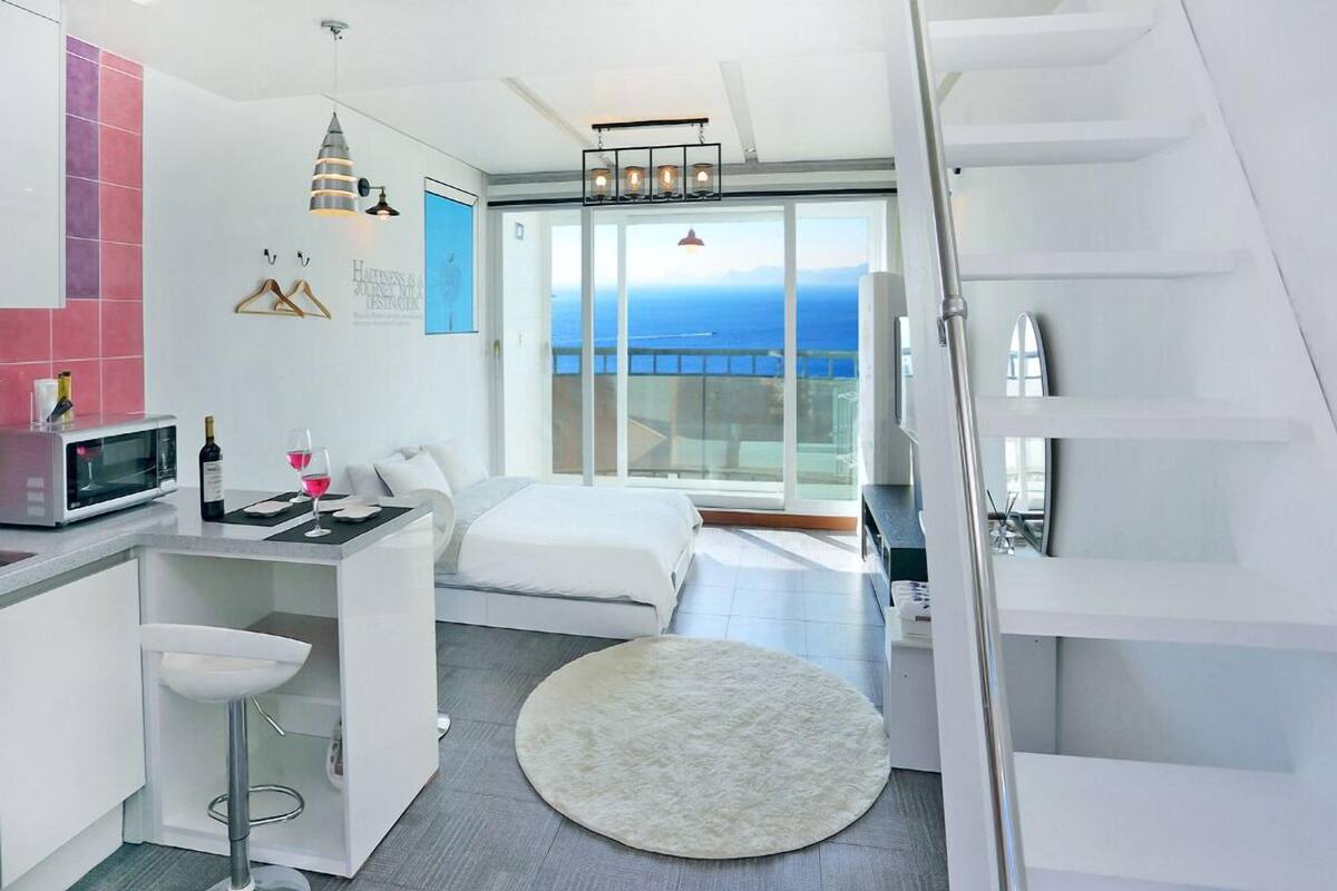 Room (rucas (Outdoor Whirl Pool ))