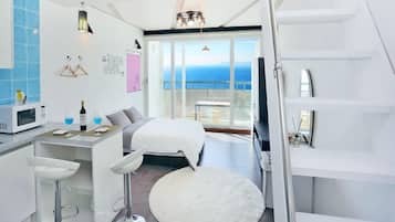 Kamar (Pontus (Outdoor Whirl Pool ))