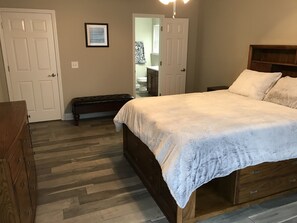 4 bedrooms, free WiFi, bed sheets