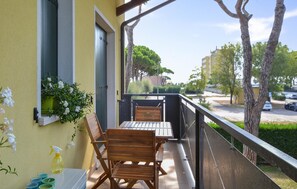 Outdoor dining - Amazing apartment in Cavallino-Treporti (Cavallino-Treporti)