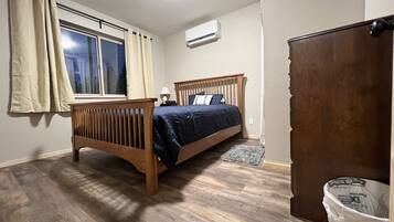 2 Schlafzimmer, Reisekinderbett, kostenloses WLAN, Bettwäsche