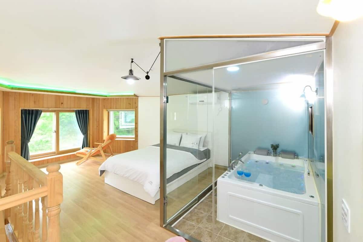 Superior Room (Charming)