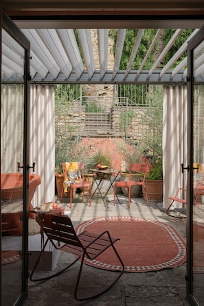Suite Luxe Mia Stanza, 22 Rue du Boeuf | Terrace/patio