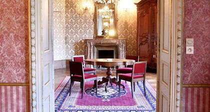 WALMATH CASTLE - HISTORICAL RESIDENCE BETWEEN PARIS AND TOULOUSE