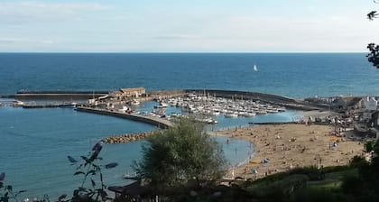 Encantadora casa de campo. Vistas impresionantes. A pocos minutos a pie de la playa de Seatown.