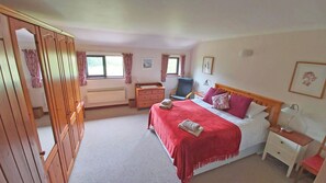 2 soverom, strykejern/-brett, wi-fi (inkludert) og sengetøy