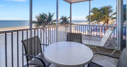 Gorgeous Sunset Views, Right on the Beach! Community Pool & Over $150 of Free Daily Activities!