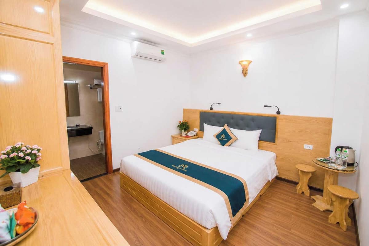 Superior Double | Minibar, desk, soundproofing, WiFi (free)