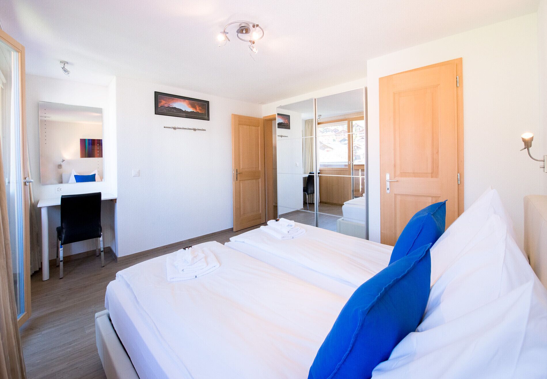 2 chambres, fer et planche à repasser, Wi-Fi gratuit, draps fournis