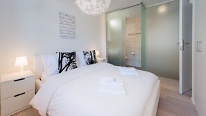 2 habitaciones, tabla de planchar con plancha y wifi gratis 