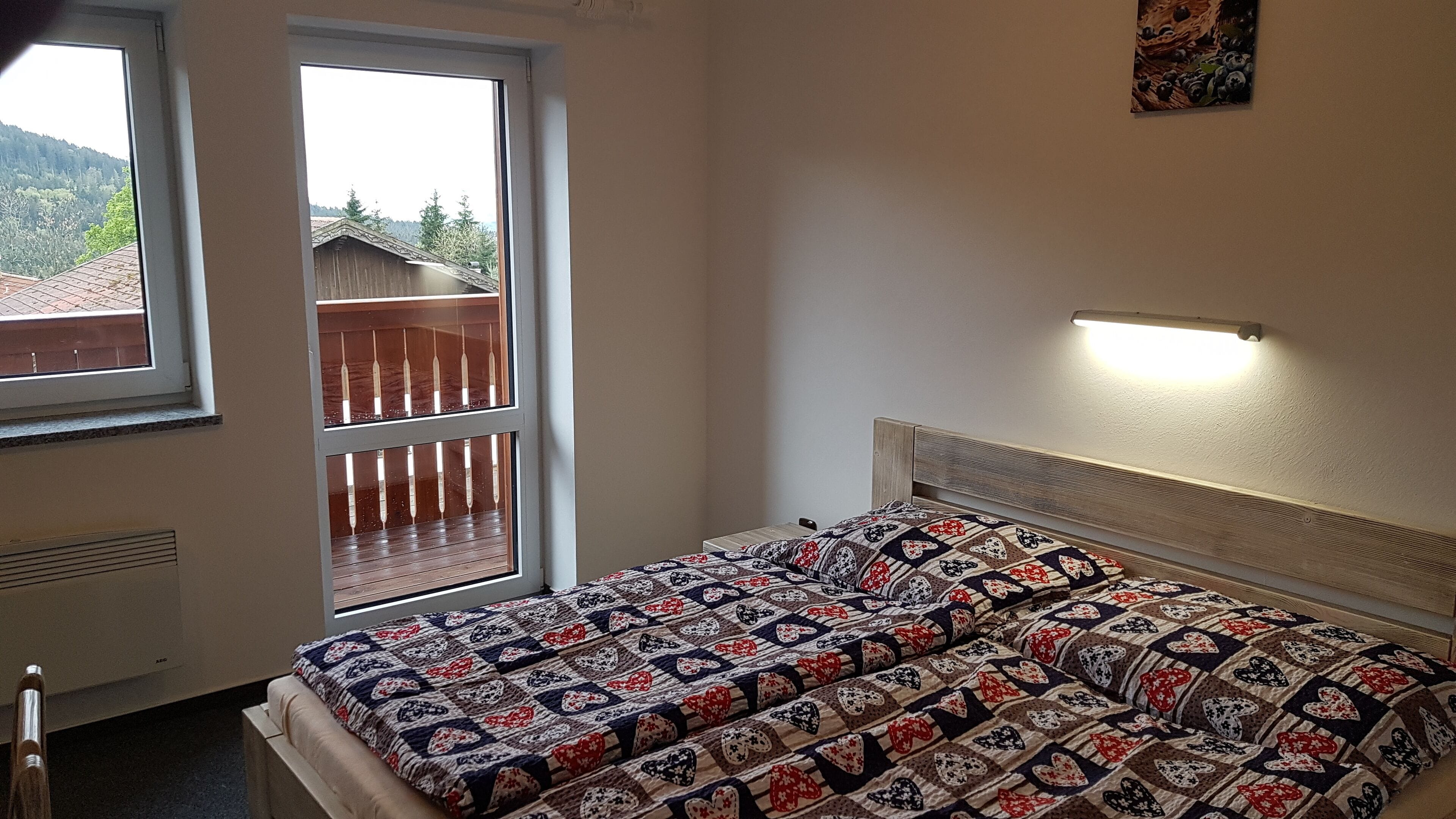 Apartamento Confort, balcón | Ropa de cama de alta calidad y espacio para trabajar con un portátil