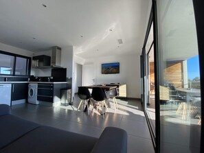 Interior - 5-T2 sea view with jacuzzi and swimming pool 29° hammam (Zonza)