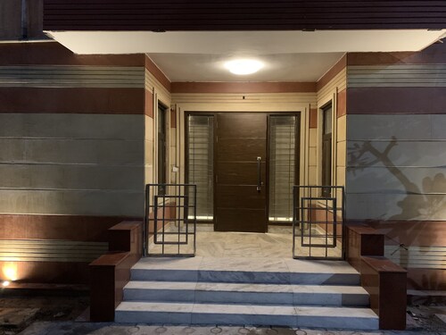 Home away from Home- safe, private apartment in a clean neighbourhood