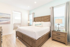 4 bedrooms, in-room safe, iron/ironing board, free WiFi - Seashell Shore! Near Disney with Margaritaville Resort & Island H2O Access -. (Kissimmee)