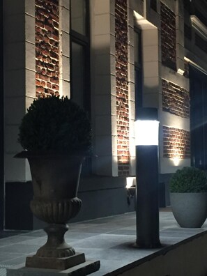 Exterior - Hotel Le Dome (Arras)