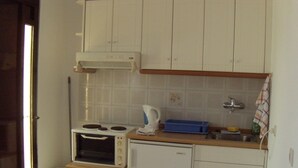 Unclassified image, 4 of 18, button - Antigoni's Apartments (Corfu)