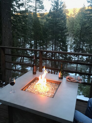 Spacious Riverfront Home near Lake Almanor • Pet-Friendly