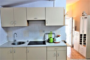 Apartment, Gartenblick | Eigene Küche | Großer Kühlschrank, Mikrowelle, Herdplatte