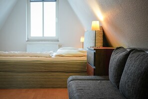 1 bedroom, free WiFi, bed sheets