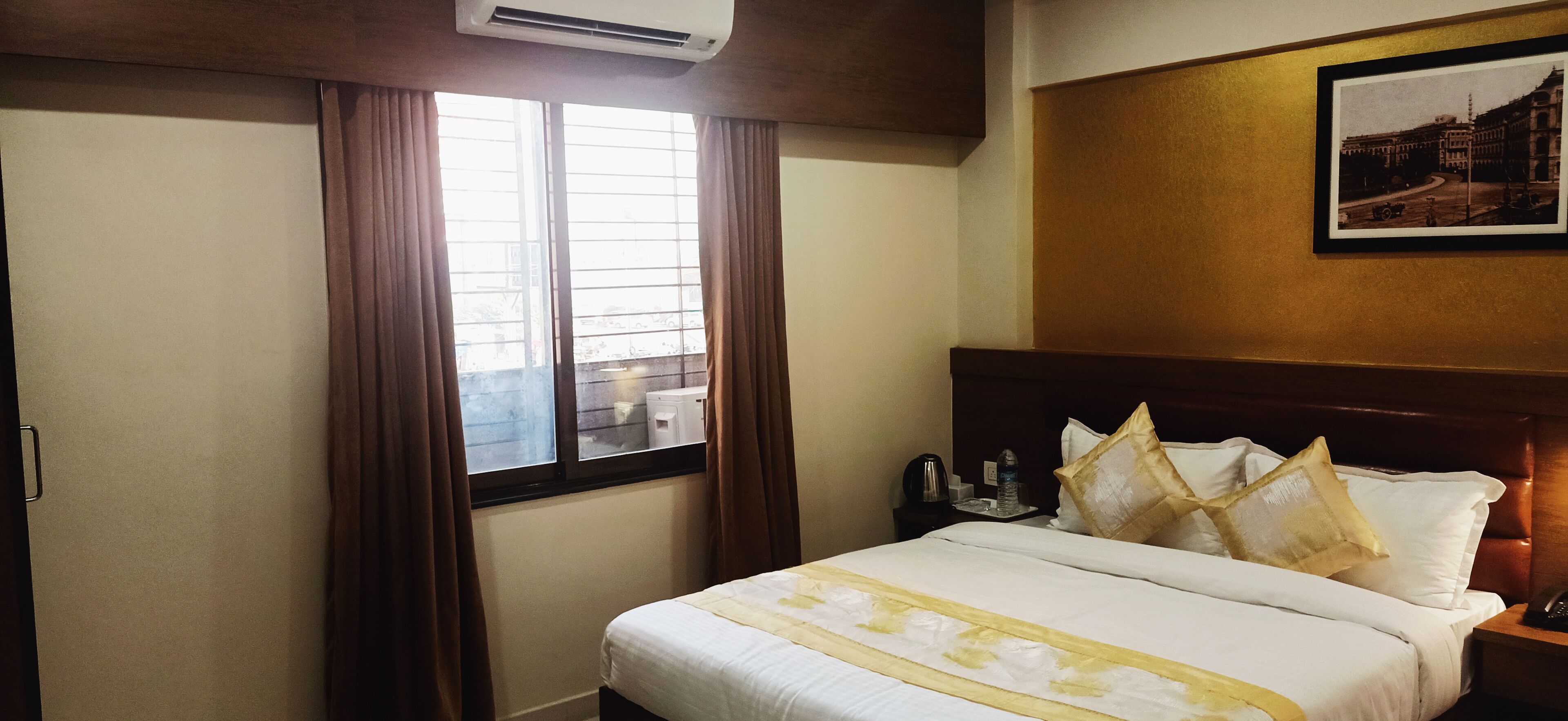 Photo - Hotel Crystal Luxury Inn- Bandra