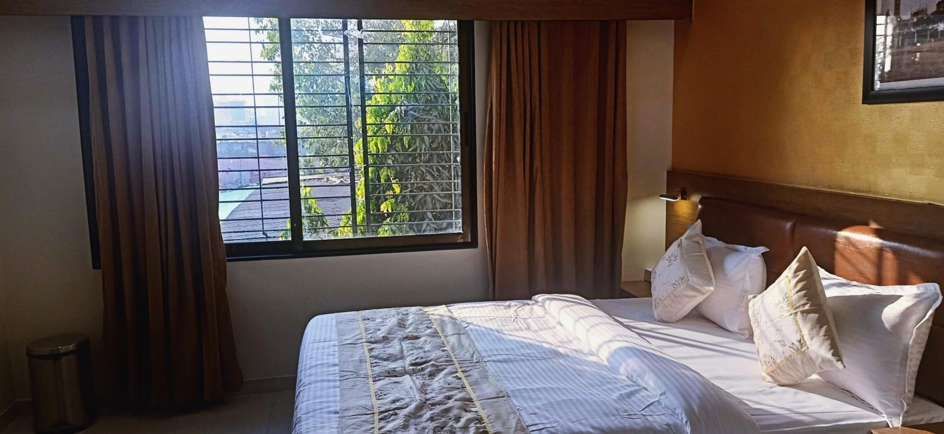 Photo - Hotel Crystal Luxury Inn- Bandra