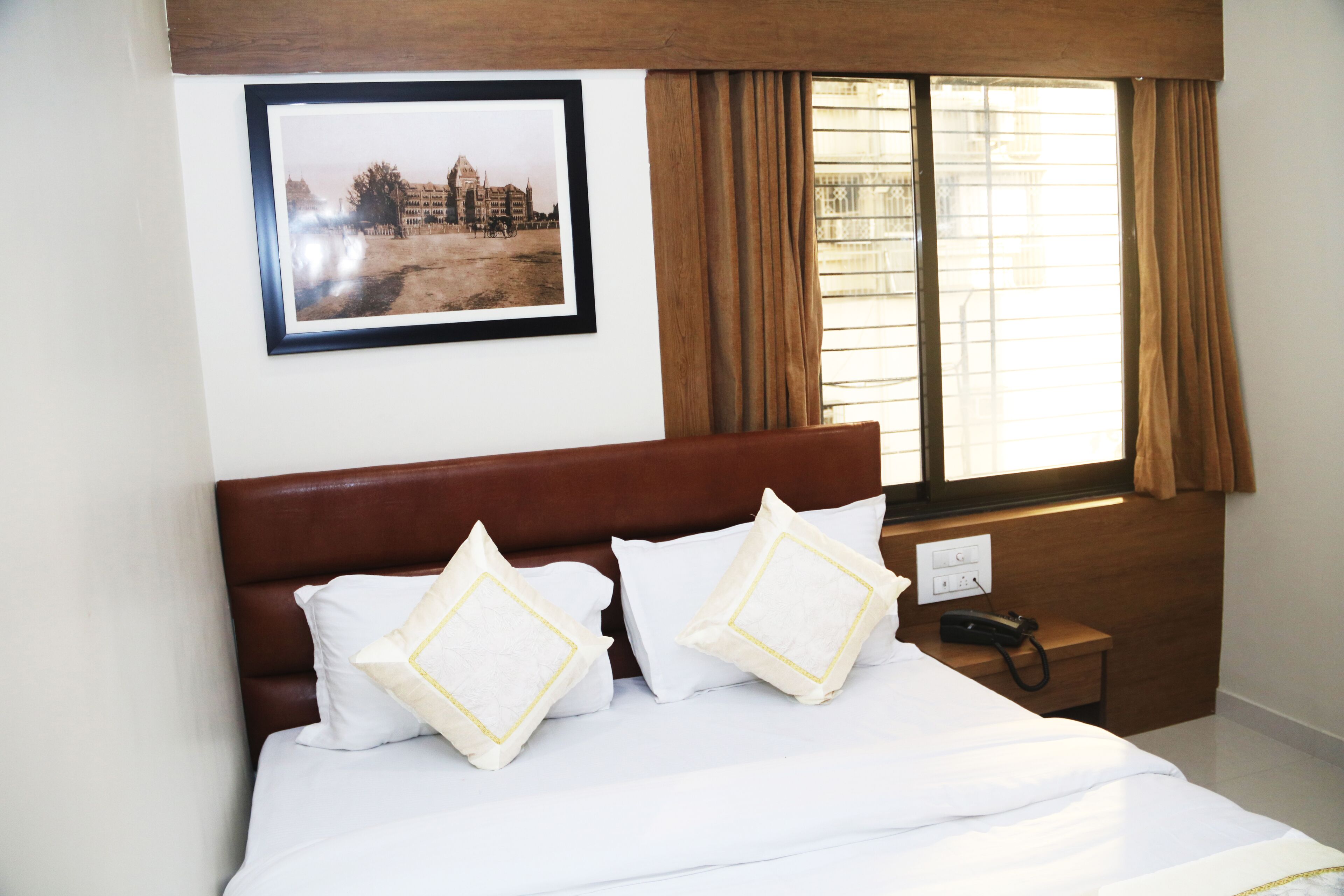 Photo - Hotel Crystal Luxury Inn- Bandra