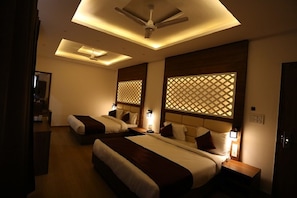 Rollaway beds, free WiFi