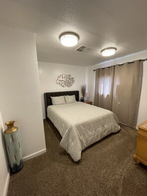 3 bedrooms, WiFi, bed sheets