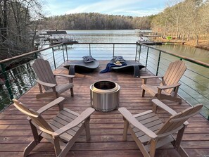 Property grounds - Cozy Lake House w/ Private Dock on Lanier - 4BR + 2BR Basement Apt (Gainesville)