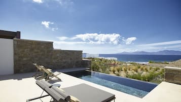 Suite, 1 Bedroom, Heated Private Pool, Sea View | Hiên