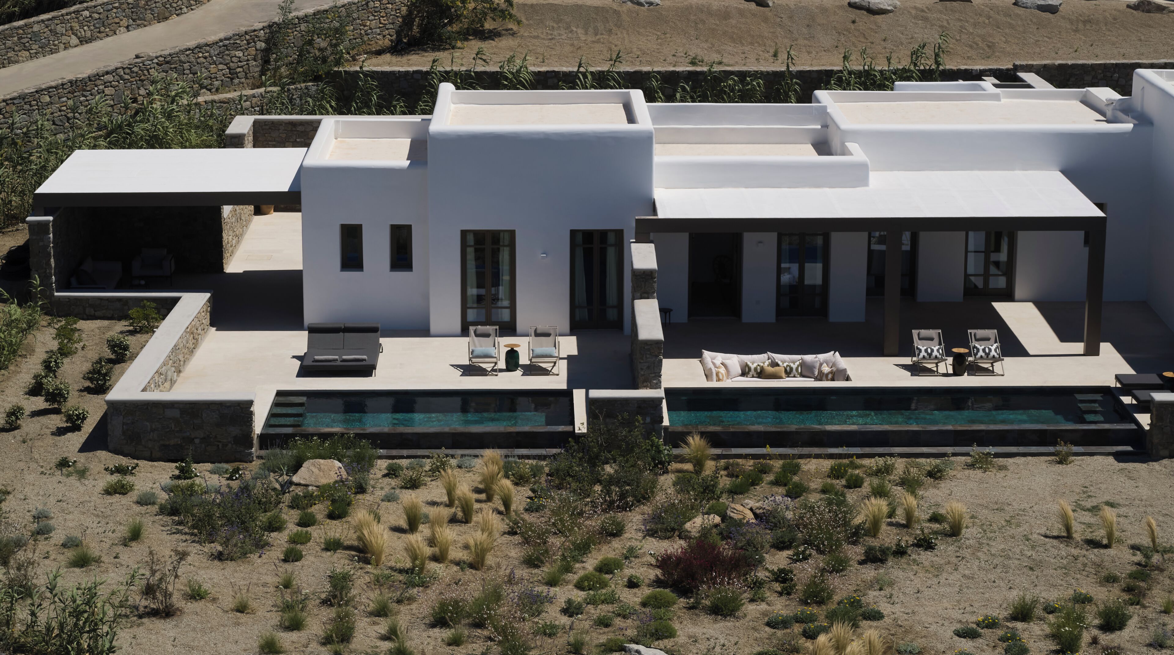 Bonzoe Two Bedroom Villa with Private Heated Pools