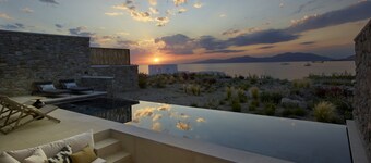 Bonzoe Suites & Villas