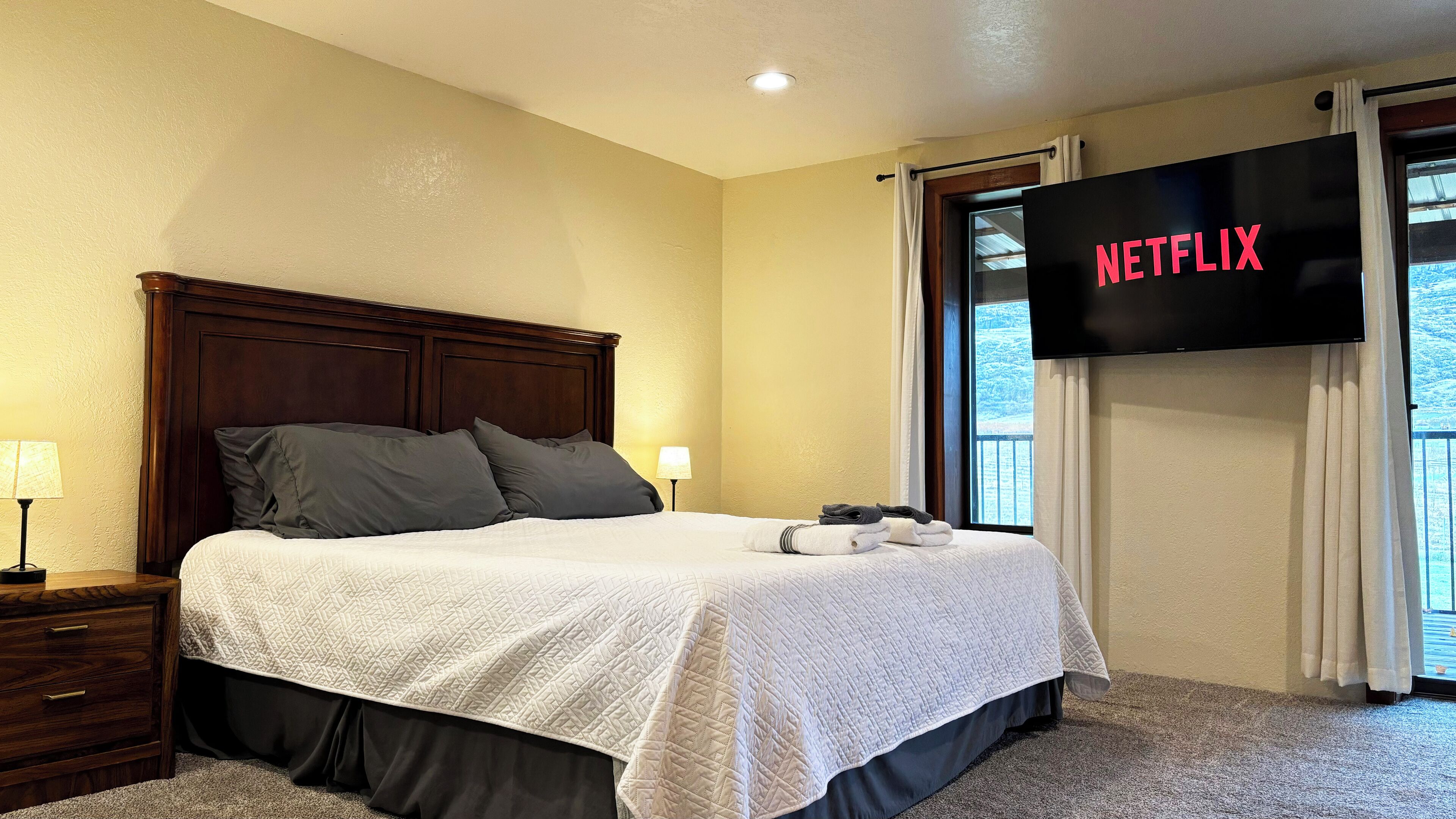 4 soveværelser, skrivebord, strygejern/strygebræt, weekendseng