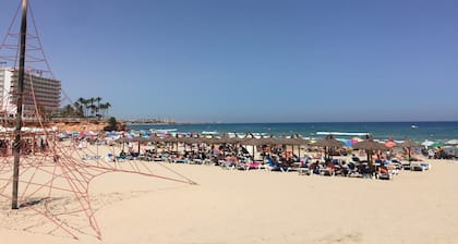 Entire House - Walk to beach, bars and restaurants!