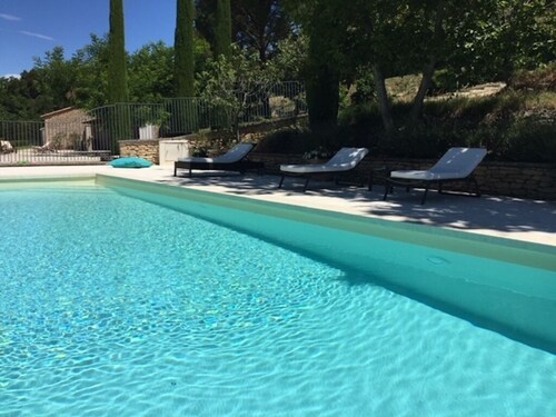 Pleine nature, dans le Luberon, maison climatisée charmante à Ménerbes