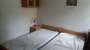 8 bedrooms, iron/ironing board, free WiFi, bed sheets
