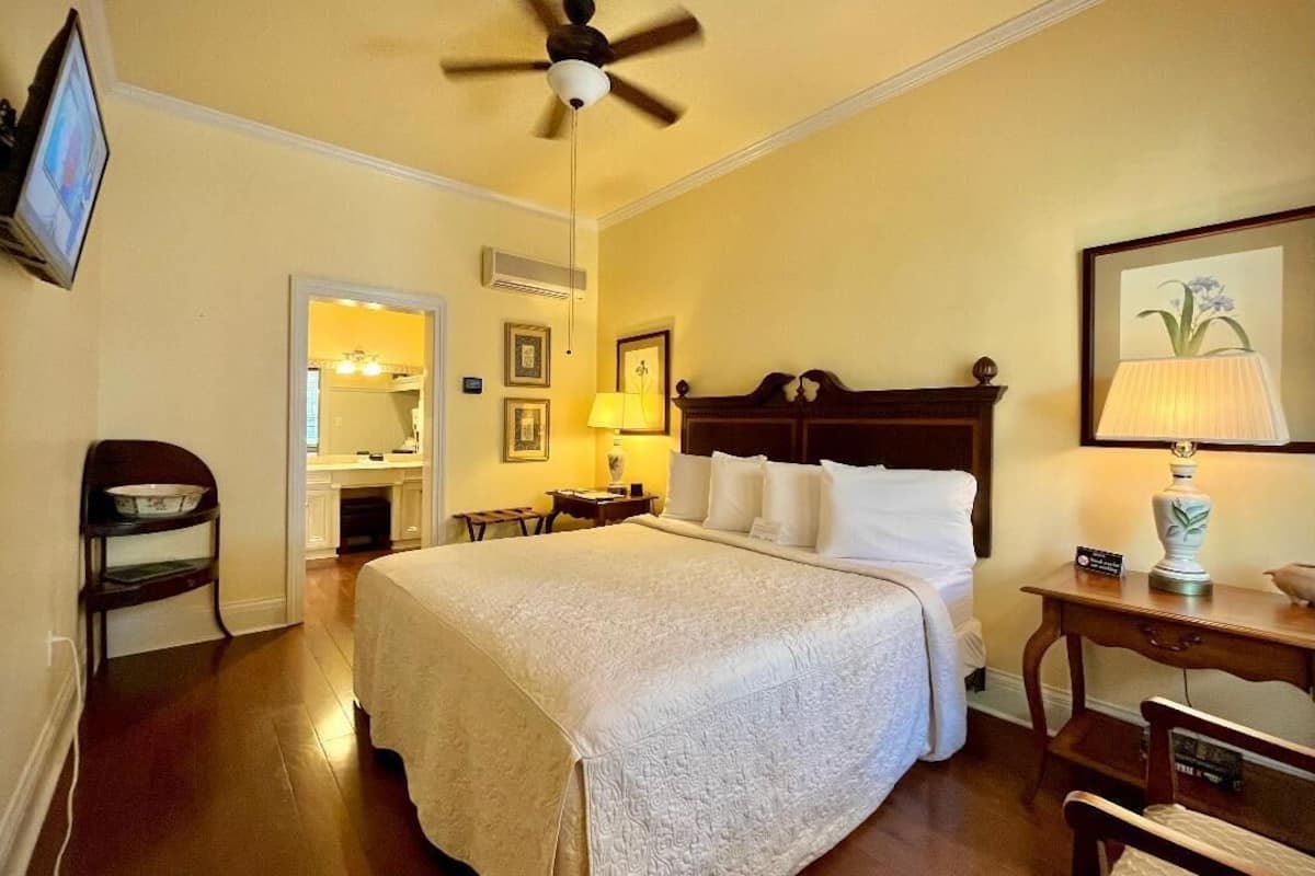 Kate's Room #9 | 1 bedroom, individually decorated, individually furnished, desk