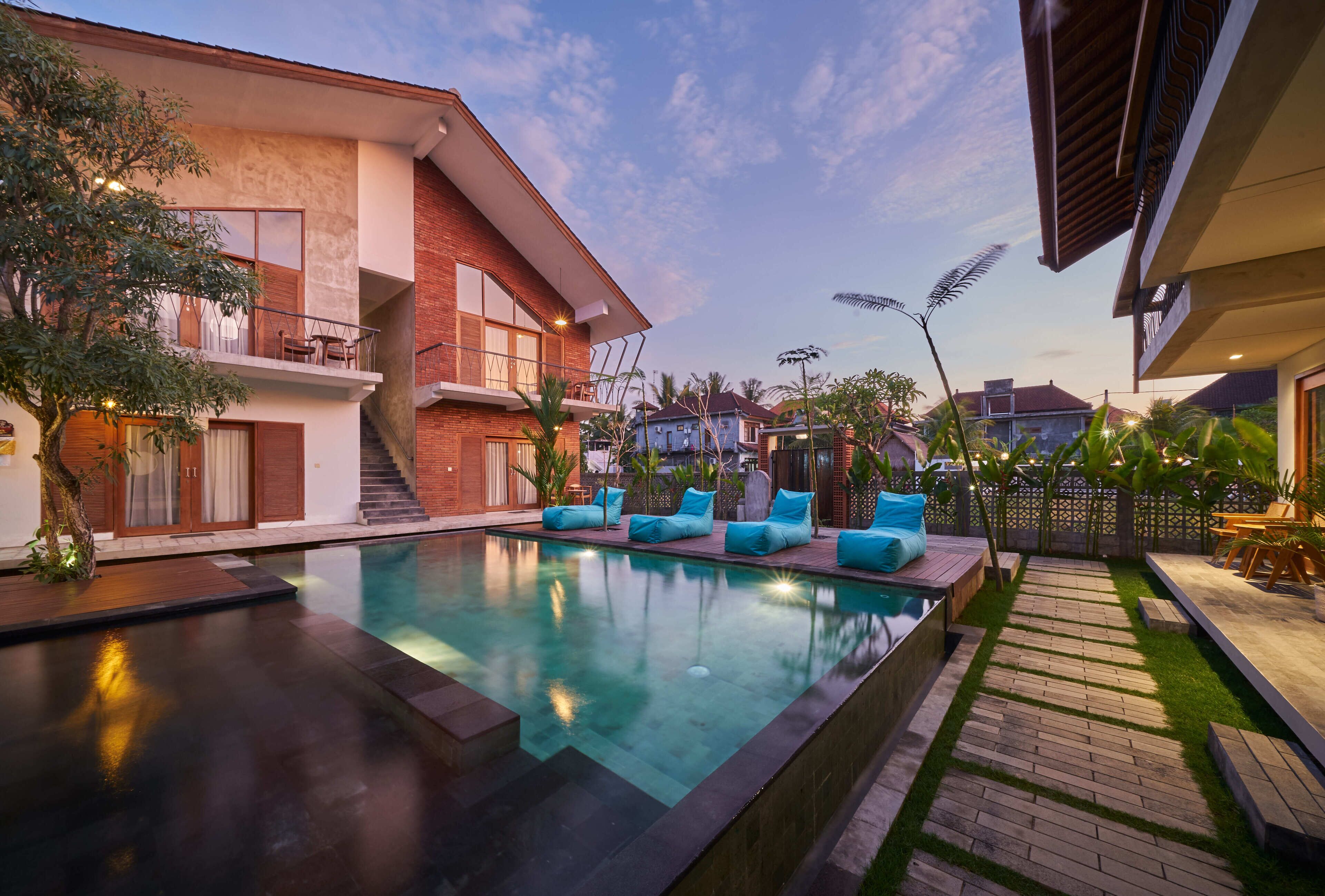Kolam renang outdoor