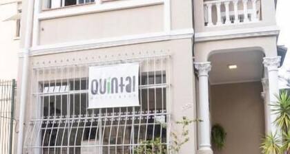 Quintal Hostel