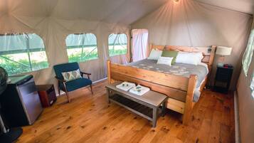 King Wilderness Suite | Soundproofing, free WiFi, wheelchair access