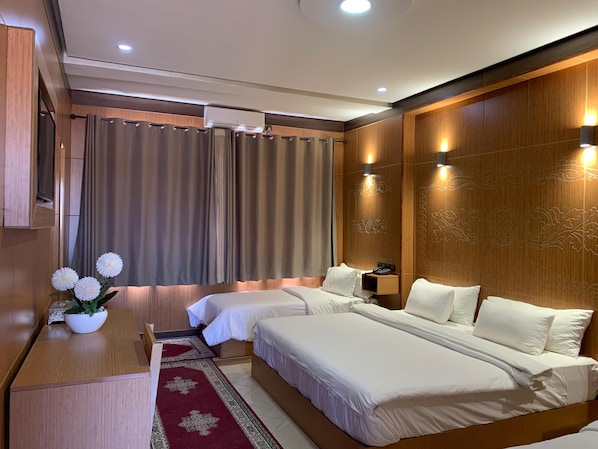 Habitación doble Deluxe | Ropa de cama de alta calidad y minibar 