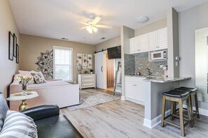 熨斗/熨衫板、免費 Wi-Fi、床單