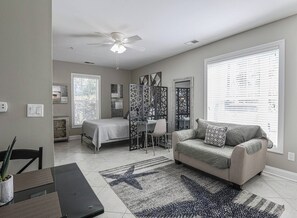 Iron/ironing board, free WiFi, bed sheets